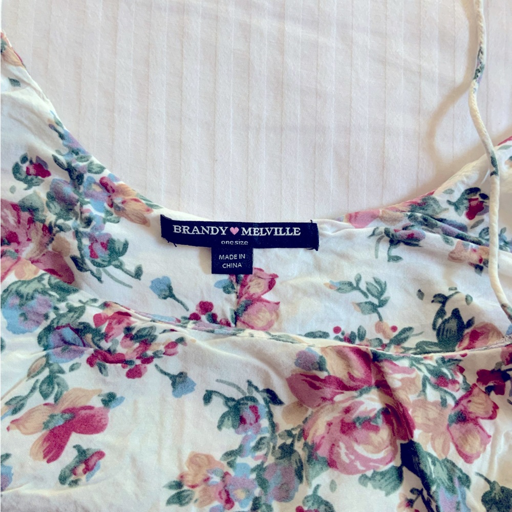 CUTE! Brandy Melville crop